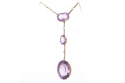 Lot 1321 - EDWARDIAN AMETHYST AND SEED PEARL NECKLACE