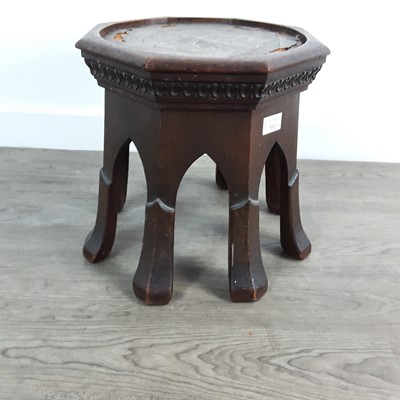 Lot 531 - CARVED OAK PLANT STAND