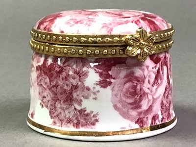 Lot 473 - COLLECTION OF PORCELAIN PILL BOXES