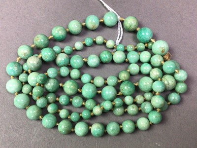 Lot 670 - LARGE JADE NECKLACE