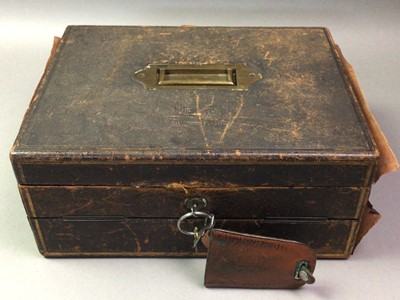 Lot 686 - VICTORIAN STATIONARY BOX