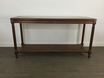 Lot 739 - REPRODUCTION HALL TABLE