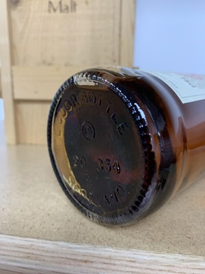 Lot 106 - MACALLAN 1964 25 YEAR OLD ANNIVERSARY MALT 75CL