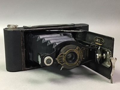 Lot 748 - COLLECTION OF CAMERAS