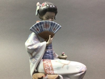 Lot 776 - LLADRO FIGURE