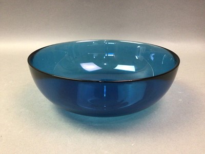 Lot 834 - DECORATIVE ORREFORS 'FUGA' GLASS BOWL