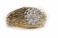 Lot 442 - FOURTEEN CARAT GOLD DIAMOND SET RING the...