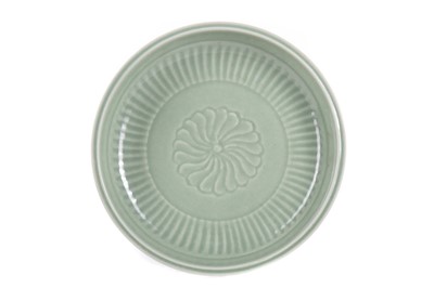 Lot 1130 - CHINESE CELADON DISH