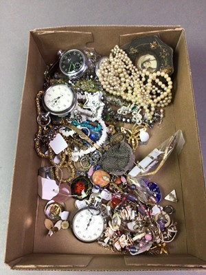 Lot 30 - COLLECTION OF COSTUME JEWELLERY