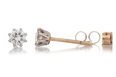 Lot 505 - PAIR OF DIAMOND EARRINGS