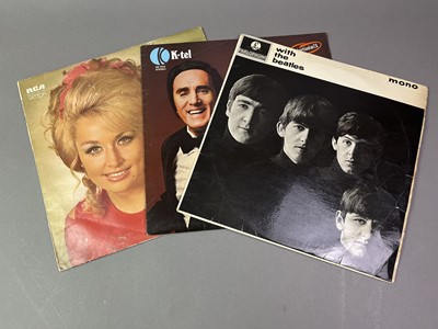 Lot 23 - LARGE COLLECTION OF RECORDS