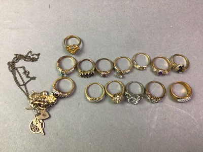 Lot 70 - COLLECTION OF DRESS RINGS