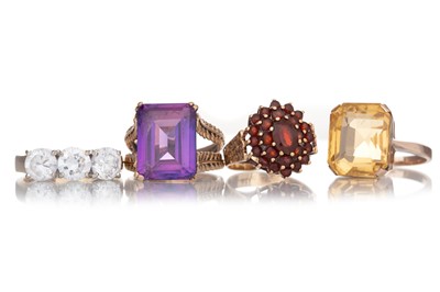 Lot 561 - SIX GEM SET RINGS