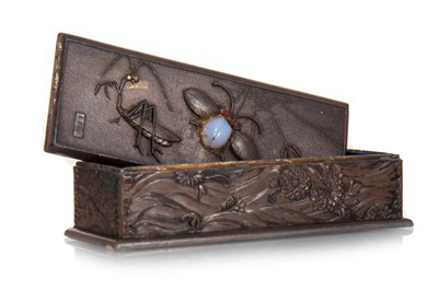 Lot 1101 - JAPANESE BRONZE BOX