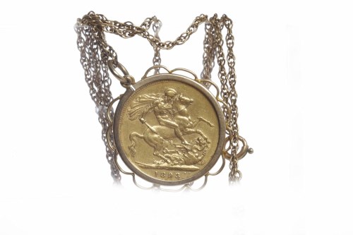Lot 500 - GOLD SOVEREIGN DATED 1893 in a nine carat gold...