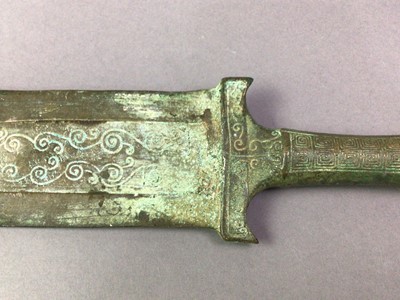 Lot 142 - CHINESE CLASSICAL STYLE CAST METAL SHORT SWORD