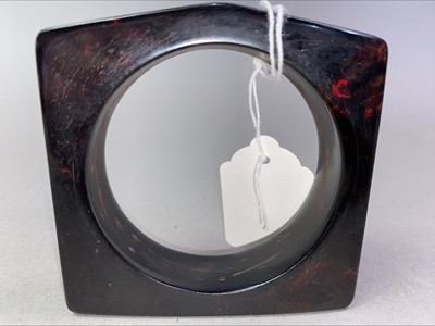 Lot 347 - RARE 'CHERRY STARDUST' AMBER BAKELITE POCKET WATCH STAND