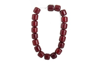 Lot 348 - SET OF CHERRY AMBER BAKELITE NECKLACE