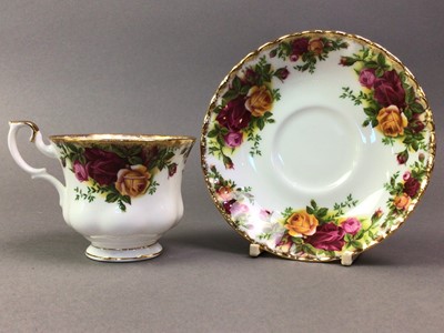 Lot 171 - ROYAL ALBERT OLD COUNTRY ROSES TEA SERVICE