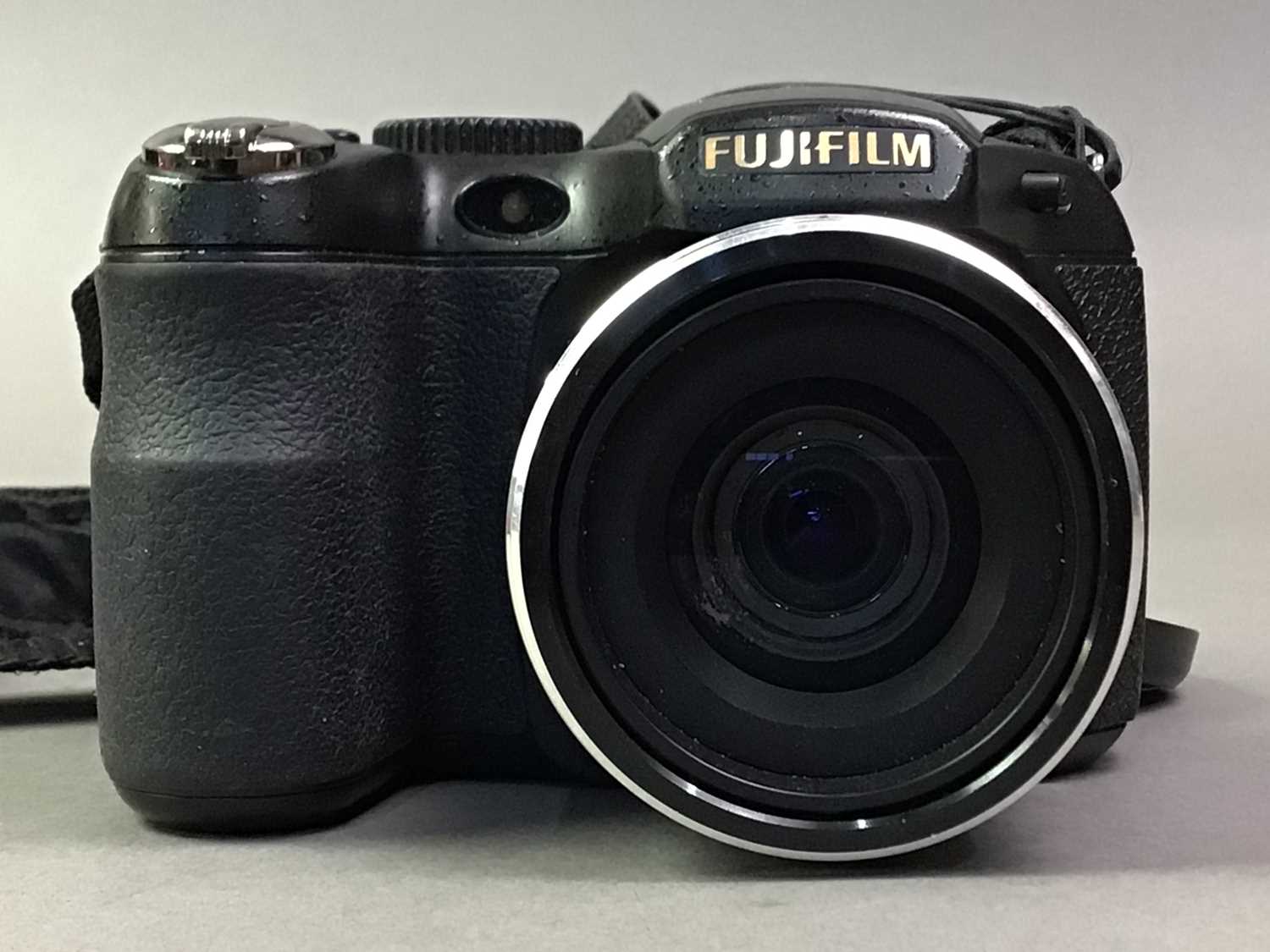 Lot 173 - FUJIFILM FINEPIX S1000 fd CAMERA