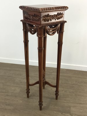 Lot 269 - REPRODUCTION MAHOGANY PLANT STAND