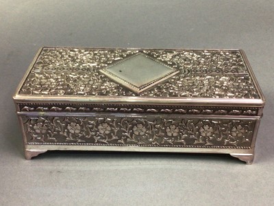 Lot 332 - GROUP OF SILVER PLATE AND OTHER ITEMS