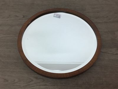 Lot 342 - CIRCULAR WALL MIRROR