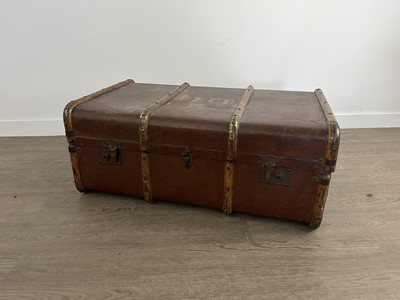 Lot 316 - VINTAGE TRAVEL TRUNK
