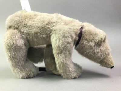 Lot 307 - GROUP OF TEDDY BEARS