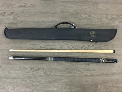 Lot 292 - RONNIE O'SULLIVAN SNOOKER CUE