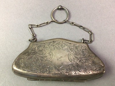 Lot 366 - SILVER COIN PURSE