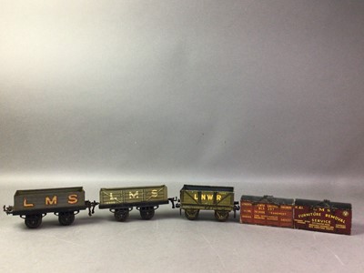 Lot 919 - GROUP OF HORNBY O GAUGE  GOODS WAGONS