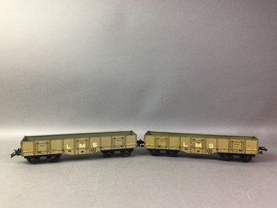 Lot 919 - GROUP OF HORNBY O GAUGE  GOODS WAGONS