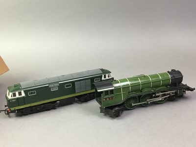 Lot 929 - GROUP OF TRI-ANG LOCOMOTIVES ROLLING STOCK
