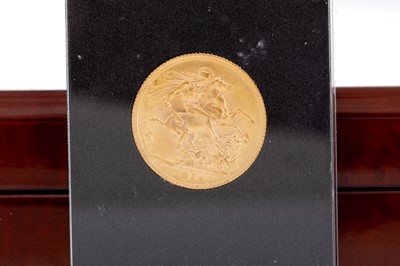 Lot 210 - GEORGE V SOVEREIGN