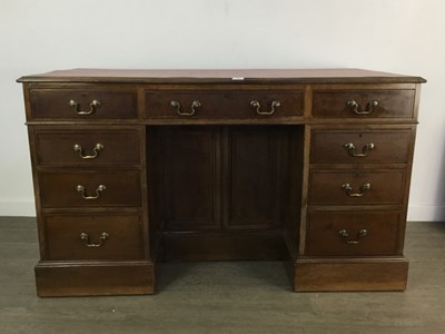 Lot 395 - MAHOGANY PEDESTAL WRITING DESK