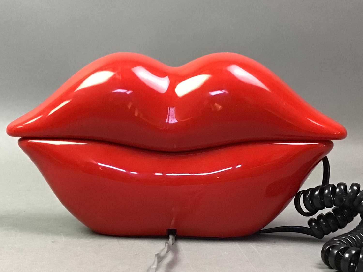 Lot 416 - VINTAGE TELEPHONE IN THE SHAPE OF RED LIPS