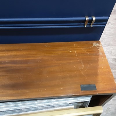 Lot 416 - VINTAGE TELEPHONE IN THE SHAPE OF RED LIPS