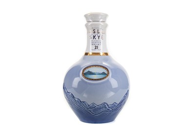 Lot 332 - ISLE OF SKYE 21 YEAR OLD CERAMIC DECANTER