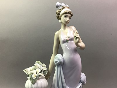 Lot 565 - LLADRO FIGURE GROUP