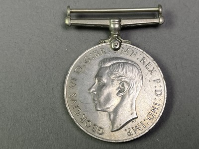 Lot 651 - GROUP OF WAR MEDALS
