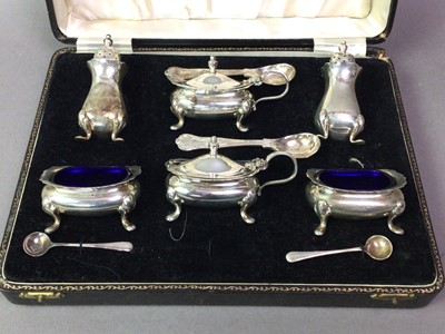 Lot 699 - SILVER CRUET SET