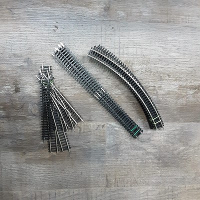 Lot 712 - COLLECTION OF MODEL RAILWAY