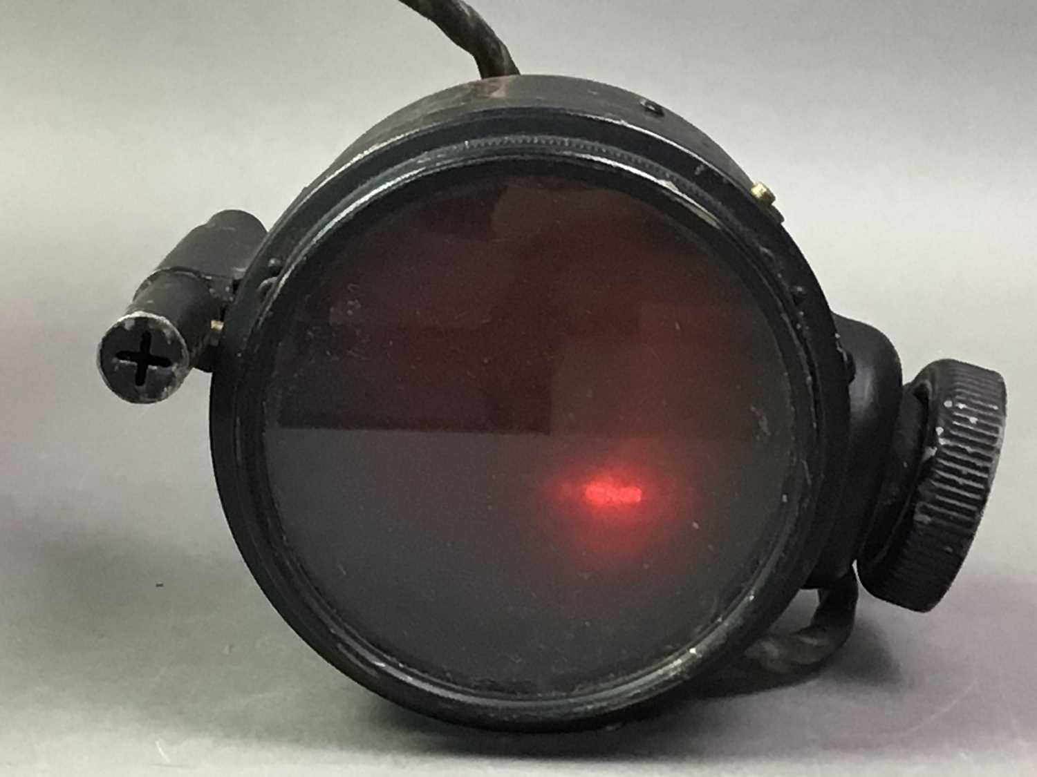 Lot 715 - VINTAGE MILITARY SIGNALLING LAMP