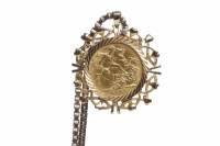 Lot 620 - GOLD SOVEREIGN DATED 1909 in a nine carat gold...