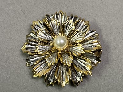 Lot 759 - COLLECTION OF COSTUME AND OTHER JEWELLERY