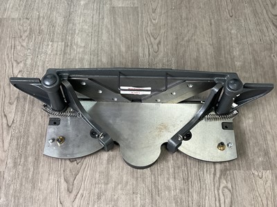 Lot 768 - MITRE TRIMMER