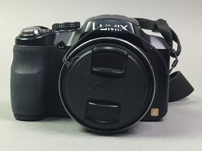 Lot 801 - LARGE COLLECTION OF CAMERAS