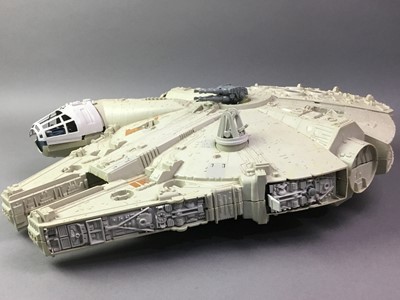 Lot 948 - STAR WARS, MILLENNIUM FALCON VEHICLE BY KENNER