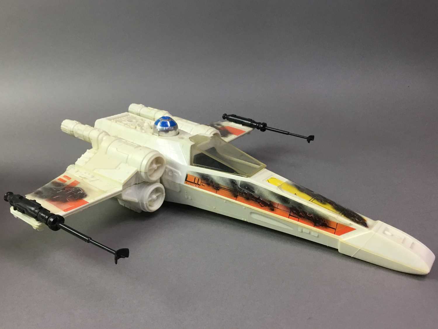 Lot 949 - STAR WARS, X-WING FIGHTER VEHICLE BY KENNER